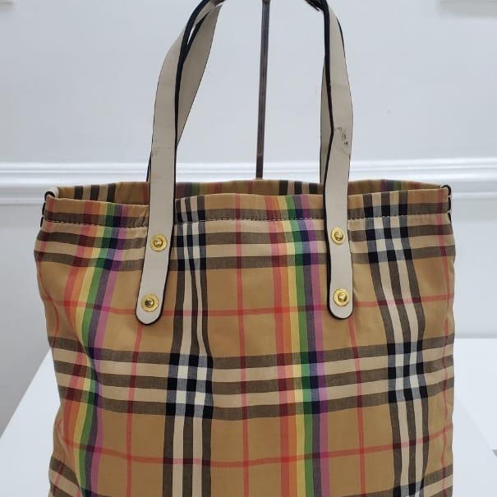 Burberry Tan and Red Tote Bag with Iconic Design - Picture 4 of 15